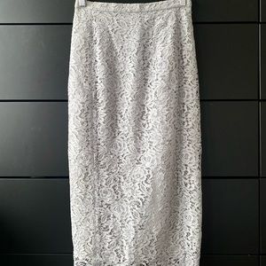 *LIKE NEW* Burberry Lace Skirt